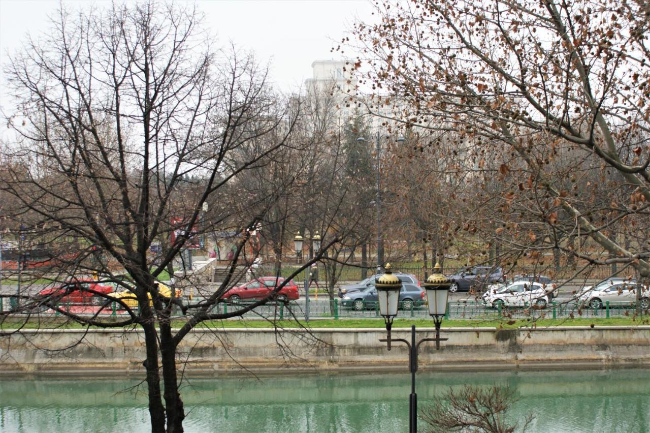 On The River Ultra Apartament